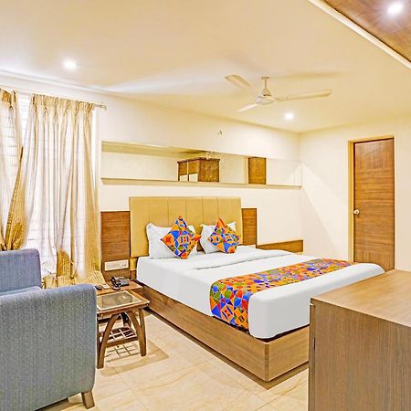 Fabhotel Prime Sky Light Vadodara Bagian luar foto