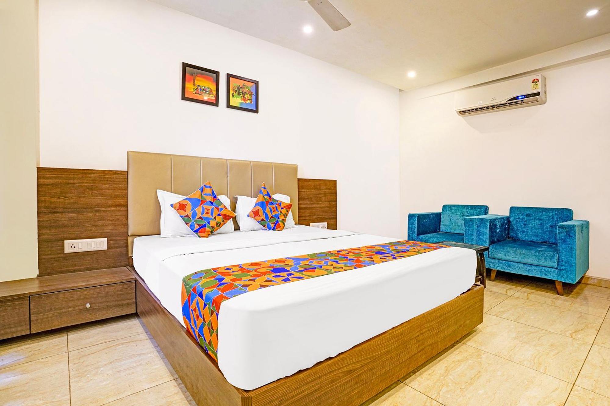 Fabhotel Prime Sky Light Vadodara Bagian luar foto