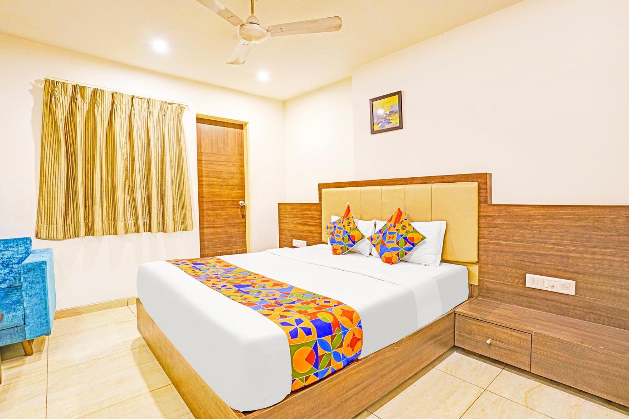 Fabhotel Prime Sky Light Vadodara Bagian luar foto