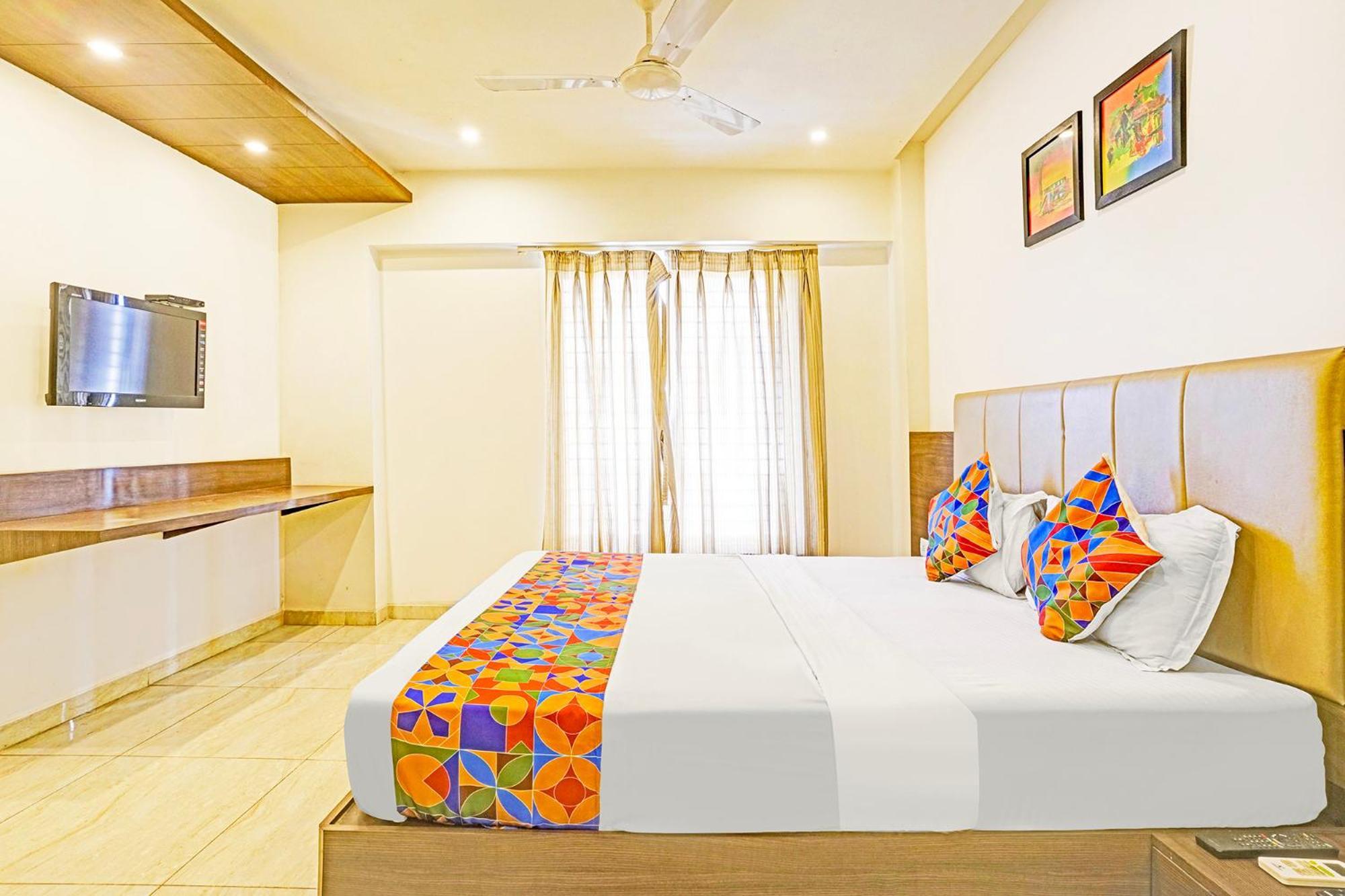 Fabhotel Prime Sky Light Vadodara Bagian luar foto