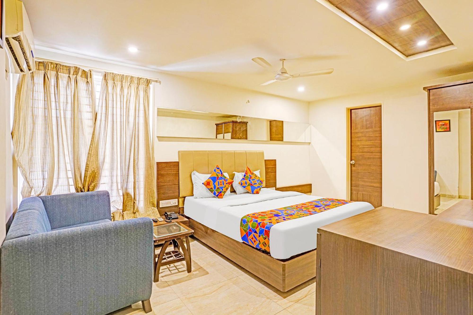 Fabhotel Prime Sky Light Vadodara Bagian luar foto