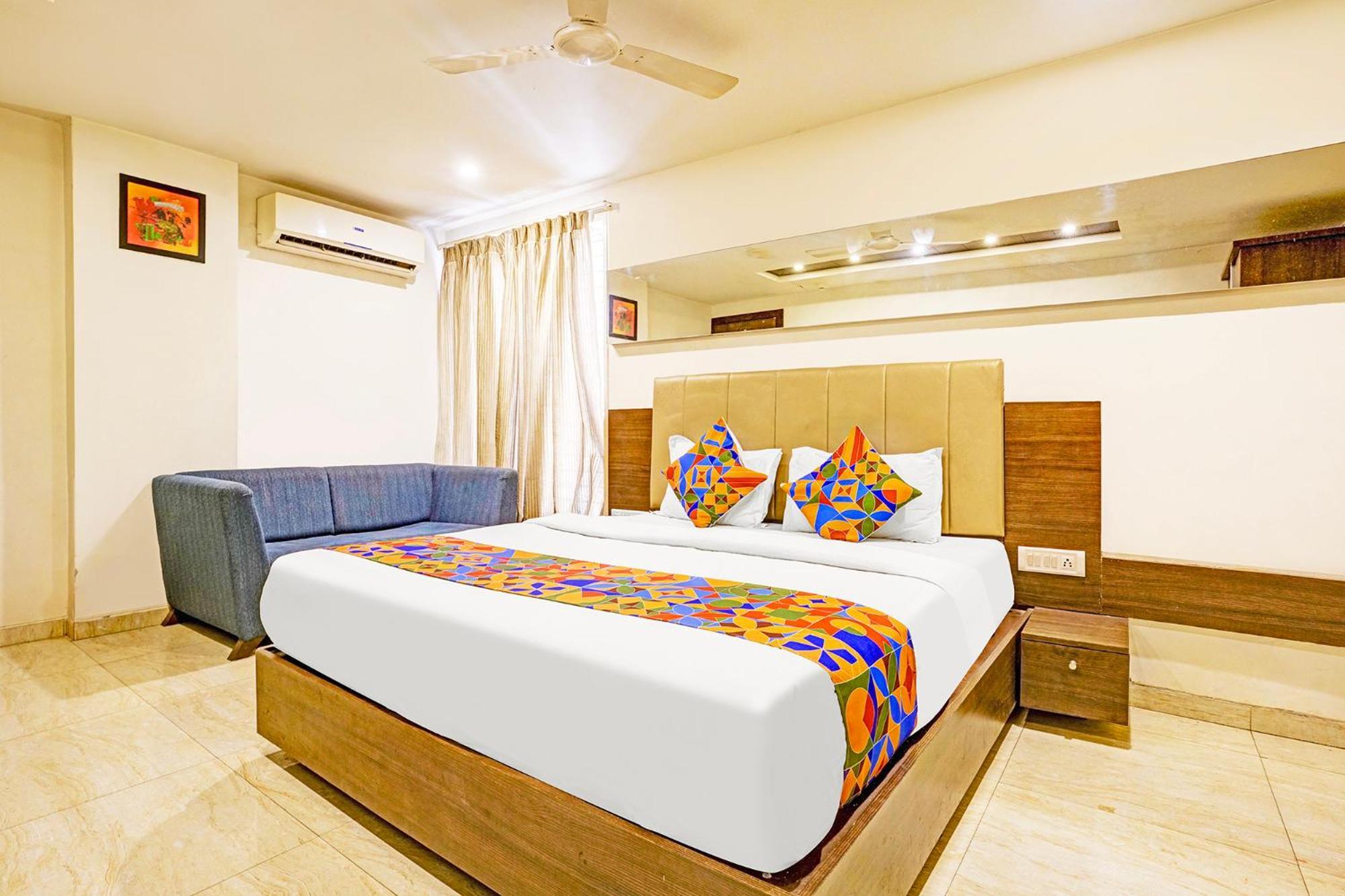 Fabhotel Prime Sky Light Vadodara Bagian luar foto