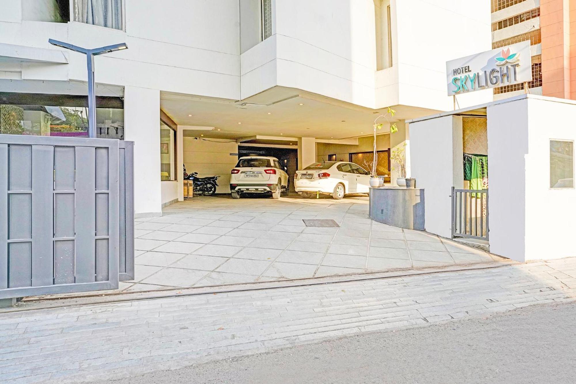 Fabhotel Prime Sky Light Vadodara Bagian luar foto