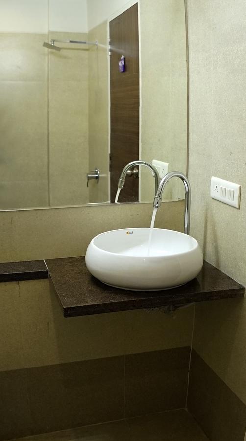 Fabhotel Prime Sky Light Vadodara Bagian luar foto